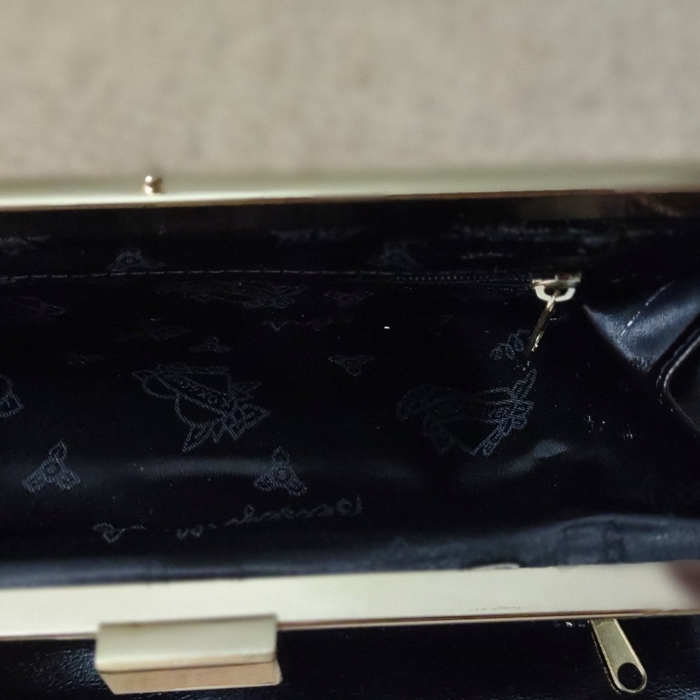 Betsey Johnson betsyville clutch - Picture 5 of 8